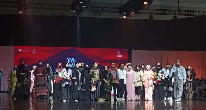 68 Finalis Miss Grand International Peragakan Busana di JMFW 2023