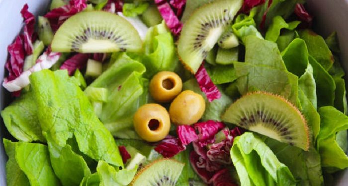 Resep Salad Kiwi, Praktis dan Menyehatkan