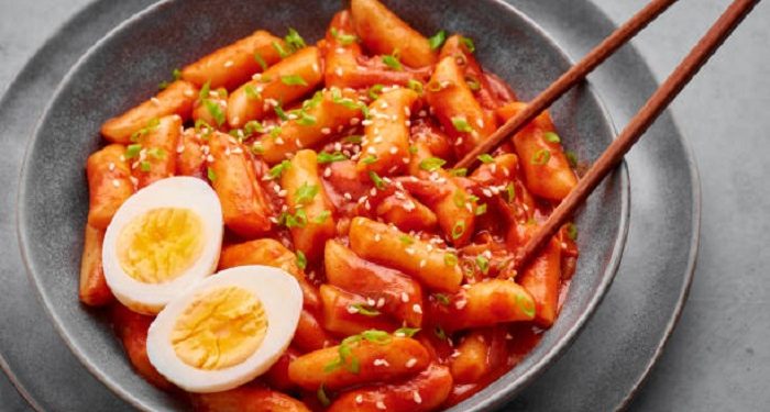 Resep Homemade Tteokbokki Lengkap dengan Saus Gochujang
