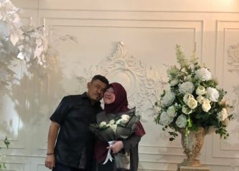Mam Fifi dan suami