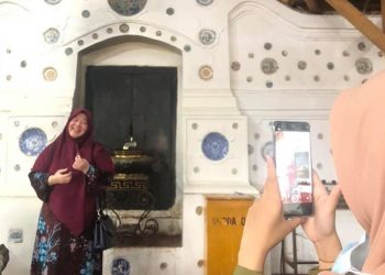 Aku Ingin Bicara Soal Make Up