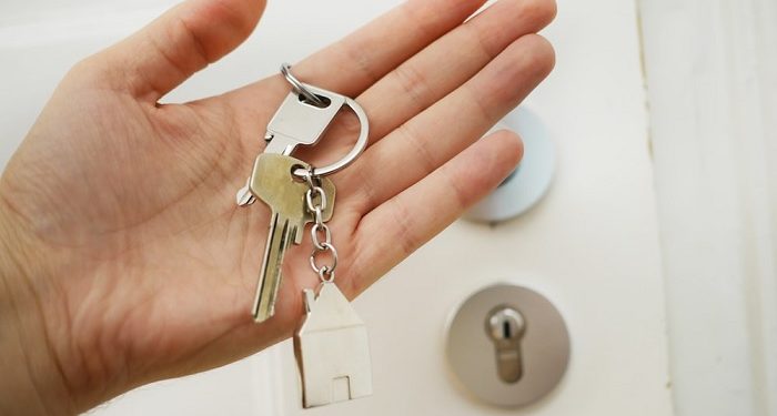 Menyimpan Rahasia Suami Istri