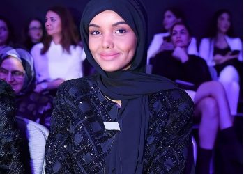 Intip Gaya Hijab Halima Aden, Supermodel Hijab Pertama di Dunia
