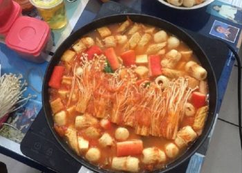 Resep Steamboat Kuah Tomyam a la Rumahan
