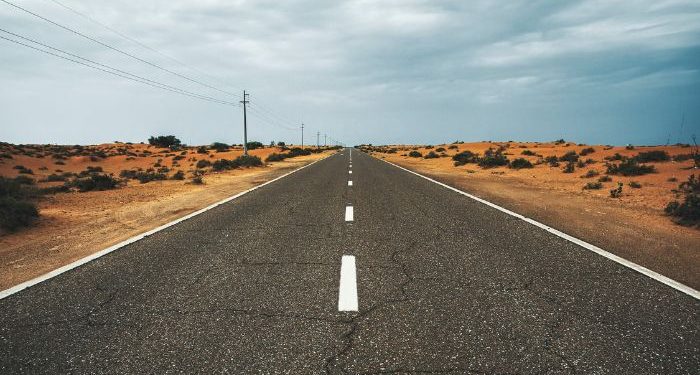 Jangan Bergeser dari Jalan yang Lurus