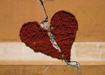 Memperbaiki Bukan Melukai