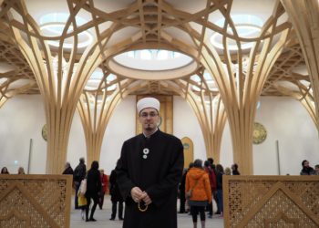 86 Orang Bersyahadat di Masjid Pusat Cambridge