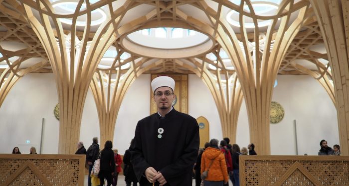 86 Orang Bersyahadat di Masjid Pusat Cambridge