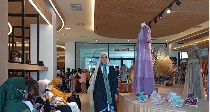 Buka Pop Up Store di Sarinah, IFC Bawa Produk Kain Wastra Nusantara