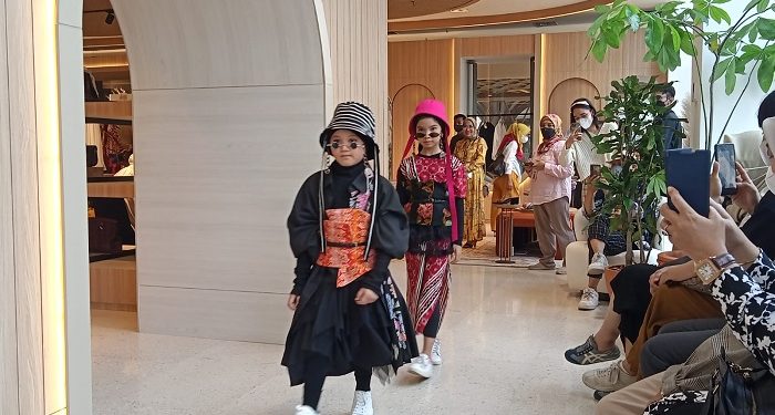 Chaera Lee Sulap Batik Betawi Jadi Koleksi Anak yang Kenikian