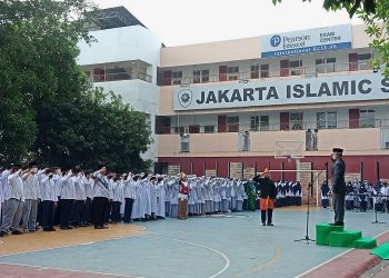 Jakarta Islamic School Peringati Hari Guru Nasional