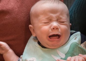 Mengenal Wonder Weeks yang Menjadi Penyebab Bayi Rewel