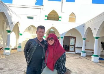 Aku dengan Kakakku yang Pertama