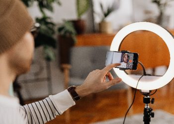 Banyak yang Belum Tahu, ini 5 Cara Content Creator Menghasilkan Uang