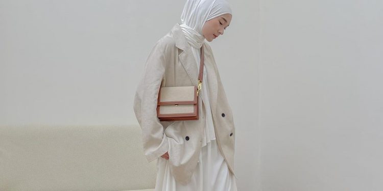 OOTD Denisa Rani Pakai Inner Dress yang Simpel Tapi Fashionable