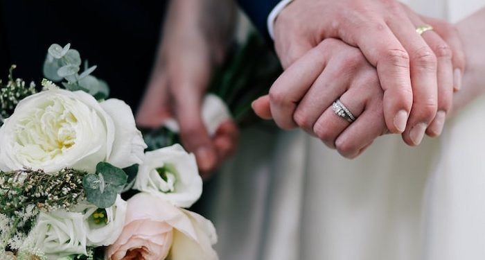 Hakikat Suami Istri Membangun Keluarga