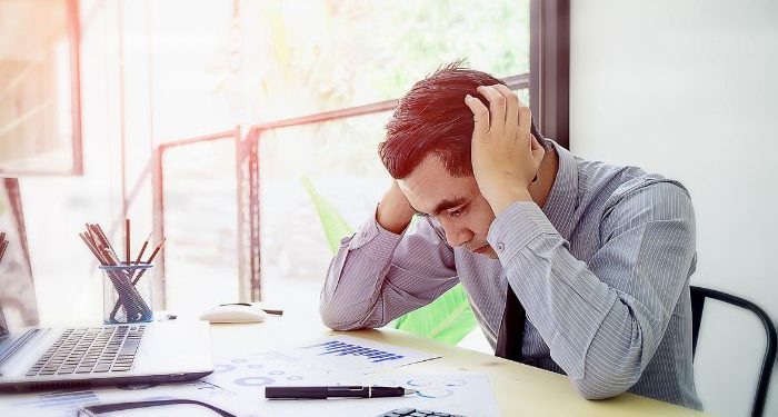 Mengenal arti overwhelmed yang mungkin sedang kamu alami saat ini