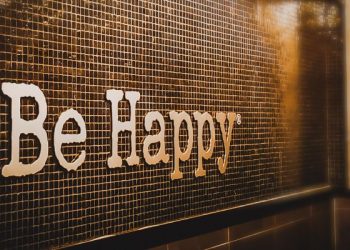 Rumus kebahagiaan itu bukan senang-senang