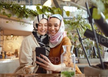 Membimbing Anak Bersahabat dengan Orang Shaleh