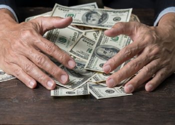 Menghindarkan Anak dari Sikap Tamak