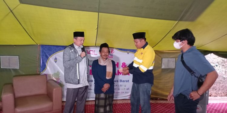 Kunjungi Penyintas Gempa Cianjur, Ustaz Bachtiar Nasir Resmikan Masjid Darurat AQL Peduli