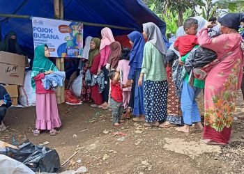 Pengungsi Gempa Cianjur Padati Pojok Busana Laznas Dewan Da’wah