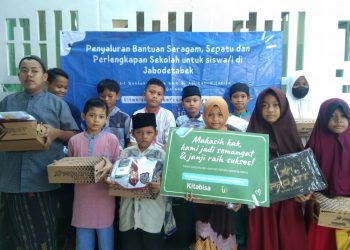 160 Anak Yatim Dhuafa Dapat Paket Seragam Sekolah Kolaborasi LAZ Al Azhar dan Kitabisa.com