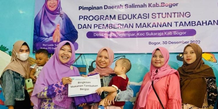 Sikapi Masalah Stunting, Salimah Kabupaten Bogor Gelar Edukasi dan Beri Makanan Tambahan