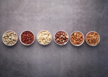 Nutrisi yang Dibutuhkan untuk Menjaga Kesehatan Tulang Si Kecil