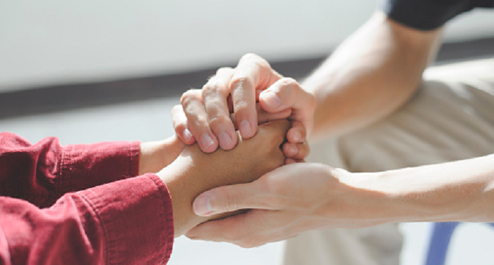 Pertolongan Pertama untuk Seseorang yang Mengalami Guncangan Mental