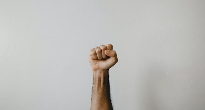 Jagalah Hati dari Perasaan Lebih Baik dari Orang Lain