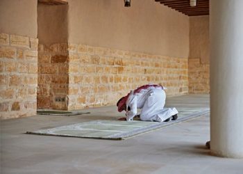 2 Syarat Diterimanya Ibadah Kita