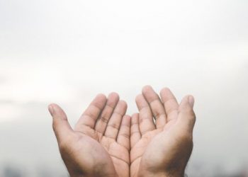 Doa qunut pendek beserta artinya