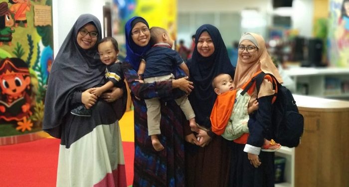 Inspiratif, Emak-Emak Berdaster Ini Bangun Start-Up Sekolah Online