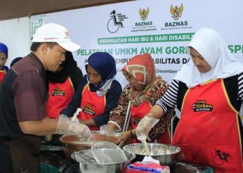 Peringati Hari Ibu dan Hari Disabilitas, BAZNAS Gelar Pelatihan UMKM Ayam Goreng Krispi Bagi Perempuan Disabilitas