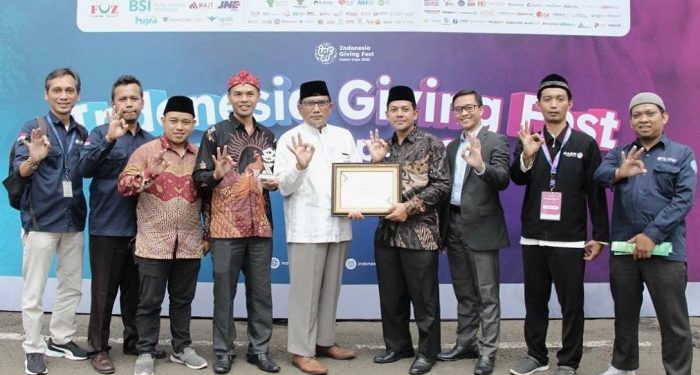 LAZ Al Azhar Raih Penghargaan di Ajang Indonesia Giving Fest Award 2022