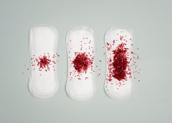 Bunda, Kenali dengan Baik Perbedaan Darah Haid dan Darah Keguguran!