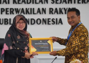 IROPIN Bagikan 50 Ribu Kacamata Gratis untuk Warga dengan Gangguan Penglihatan