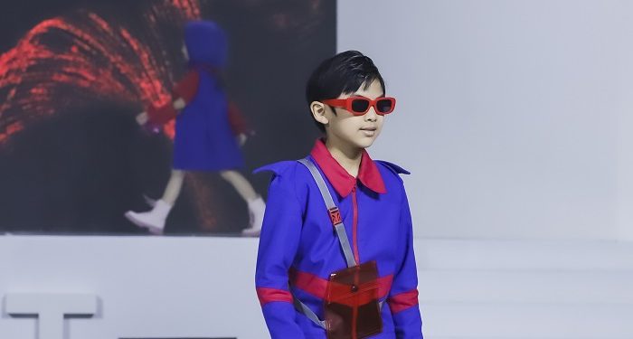 Terinspirasi dari Transformer, IKJ Angkat Karakter Optimus dalam Jakarta Fashion Trend 2023