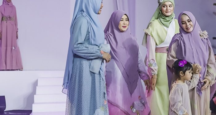 Taman Langit, Najua Yanti x Vermint Terinspirasi Busana Abad 18