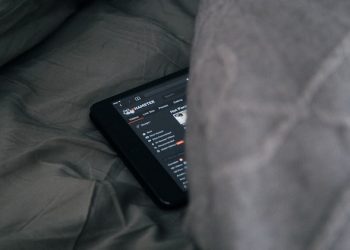 Bagaimana Mengatasi Pornografi dan Seks Bebas pada Remaja?