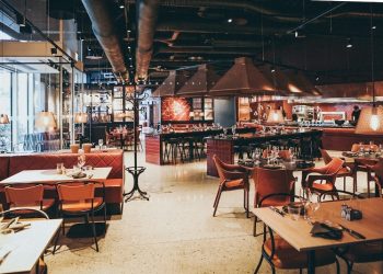 Hukum Makan Sebelum Bayar, Apakah Termasuk Gharar?