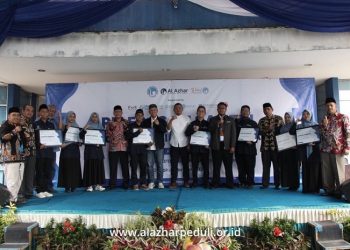 LAZ Al Azhar Lepas 174 Santri RGI yang Siap Terjun di Dunia Kerja