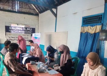 Pengurus Bank Sampah dan Rintisan Amal Bunda Gelar Pengobatan Gratis