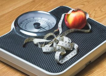 Pendekatan gizi spesifik (Ilustrasi timbangan)