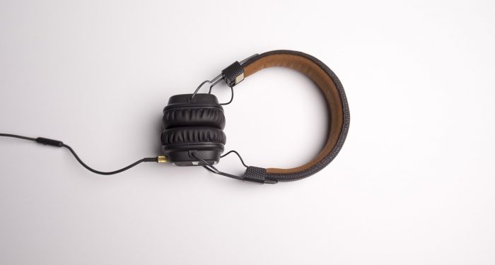 Belajar Teknik Mendengar dan Mengikuti Alur Cerita