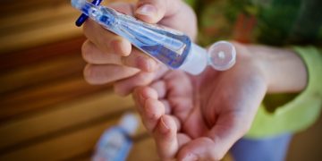 Hukum Hand Sanitizer yang Mengandung Alkohol 70 Persen