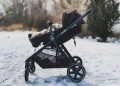 Para Ibu Skandinavia Biasa Membiarkan Bayi Mereka di Stroller untuk Tidur Siang