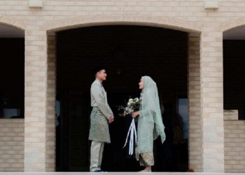 Mengungkapkan Rasa Cinta pada Pasangan