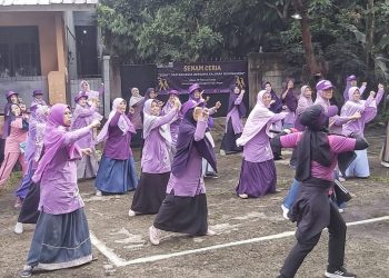 Ajak Ibu Sehat dan Bahagia, Salimah Bojonggede Gelar Senam Bersama